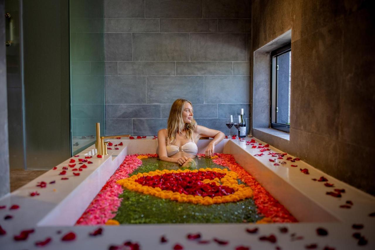 Sumitra Luxury Villas A Pramana Experience Санур Экстерьер фото